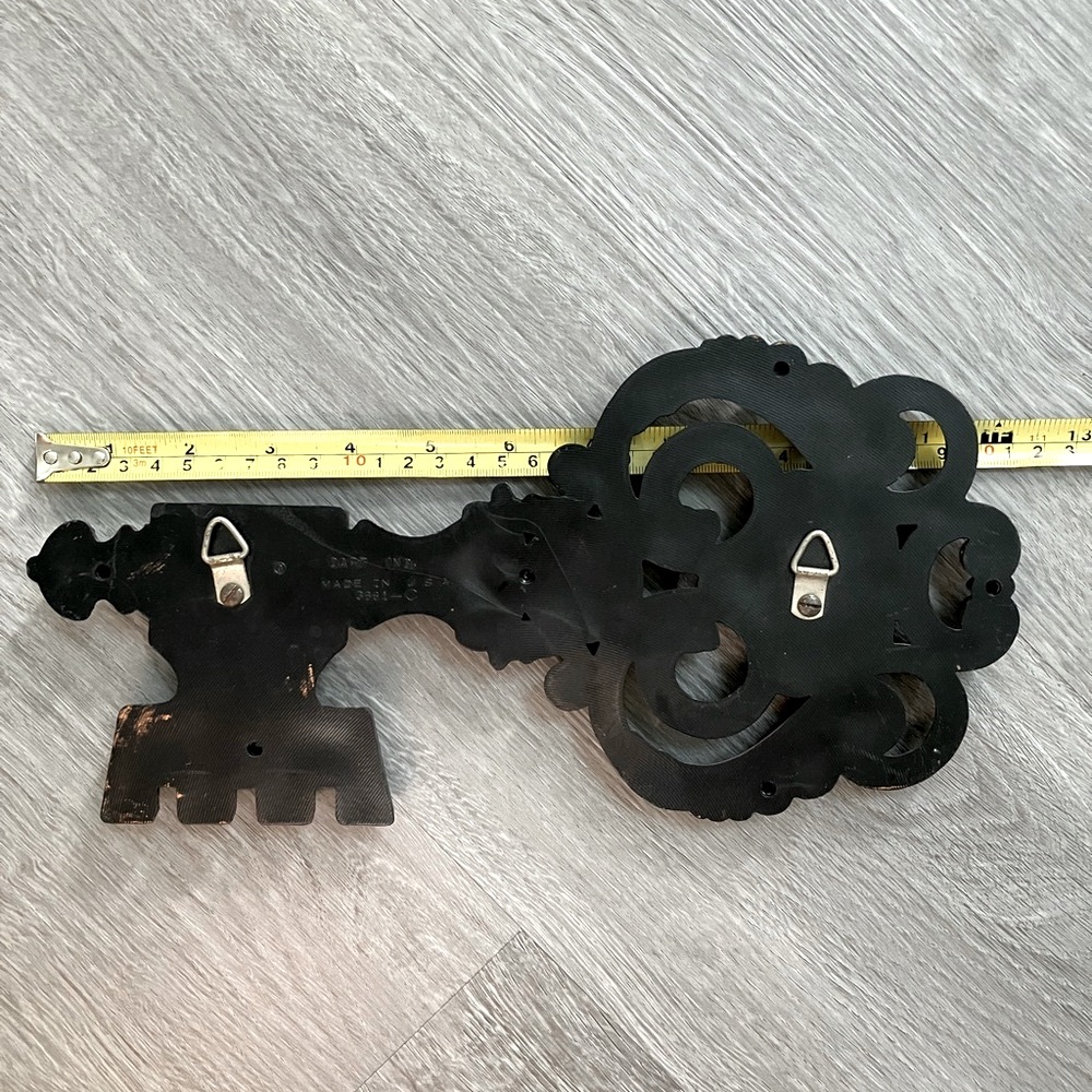 Vintage Syroco / Dart Gold Skelton Key Wall Decor Set Of 2 Lion Fleur De Lis - Picture 10 of 11
